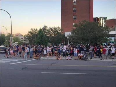 Where is situated this popular place where to catch Pokémon?