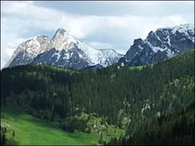 How high are the Tatra Mountains?