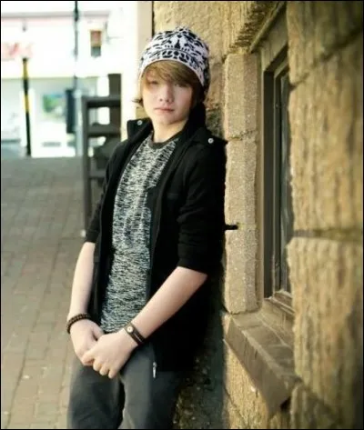 When did Dakota play a small role play?