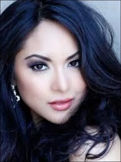 Who was elected as the most beautiful woman in Canada of the year 2013 ?