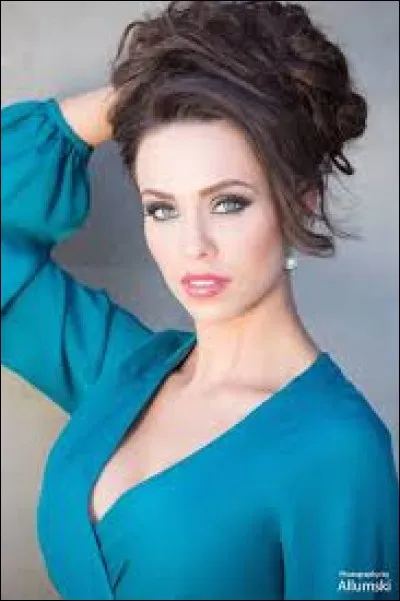 Who was elected as the most beautiful woman in Canada of the year 2014 ?