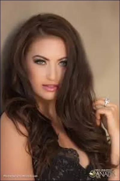 Who was elected as the most beautiful woman in Canada of the year 2016 ?