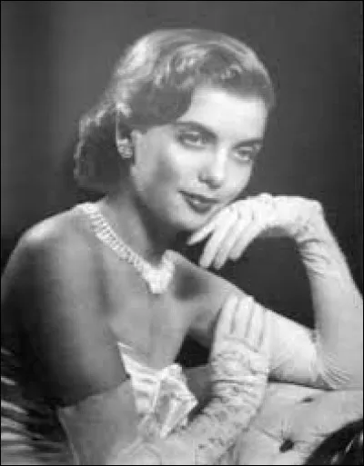 Who was voted the most beautiful European woman of the year 1952 ?