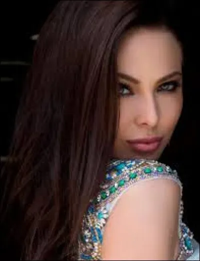 Who was elected most beautiful woman in Russia of the year in 2014 ?