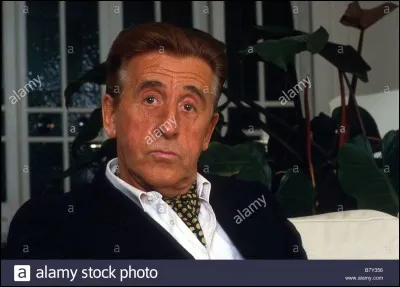 My comrade, he wants garlic, do Heil Hitler!