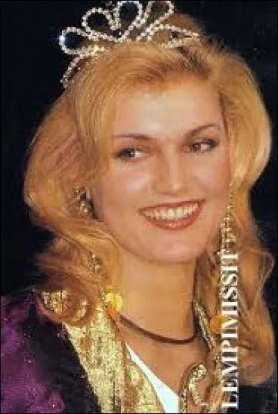 Who was elected the most beautiful woman in the Baltic Sea in 2001 ?