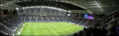 Which team does the 'do dragao' stadium