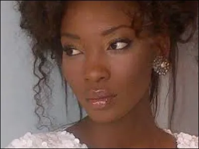 Who was elected most beautiful woman on Tahiti in 2012 ?