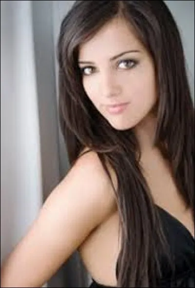 Who was elected as the most beautiful woman on New Zealand in 2012 ?