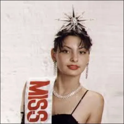 Who was elected most beautiful woman on Armenia in 1996 ?