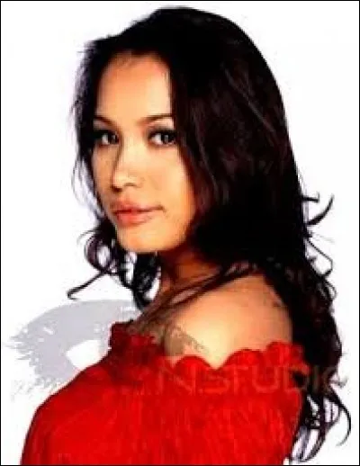 Who was elected most beautiful woman in Vietnam in 1998 ?