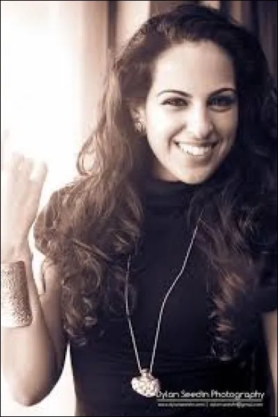 Who was elected most beautiful woman in Sri Lanka in 2011 ?