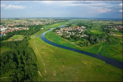 Which river except Wisła occurs in the national anthem?