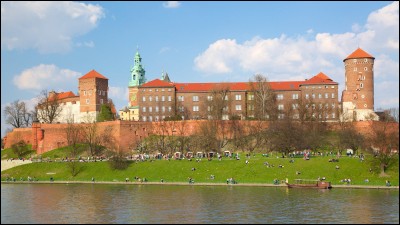 In which city is located Wawel?