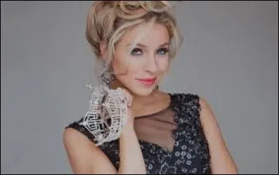 Who was elected most beautiful woman on New York in 2014 ?