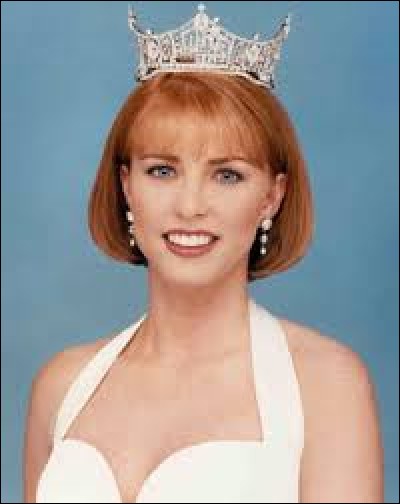 Who was elected most beautiful woman on Oklahoma in 1995 ?