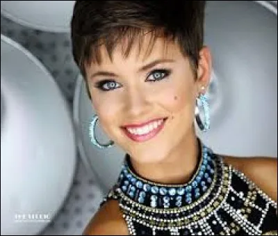 Who was elected most beautiful woman on Wisconsin in 2015 ?