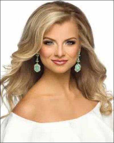 Who was elected most beautiful woman on Iowa in 2017 ?