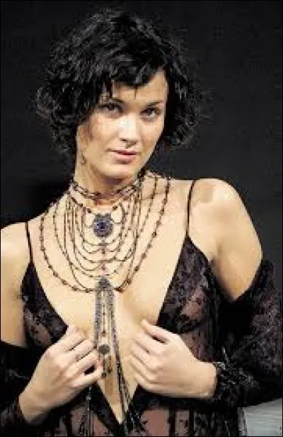 Who was named as the most beautiful woman on Czech Republic in 2000 ?