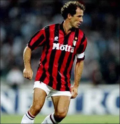 Part of AC Milan's legendary and incestuous charniere, tribute to :