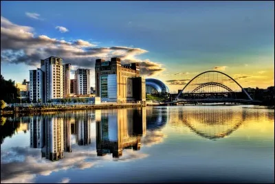 Newcastle-upon-Tyne is a university town on the banks of the River Tyne. Discover its country!