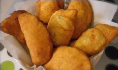 How is the "calzone" made?