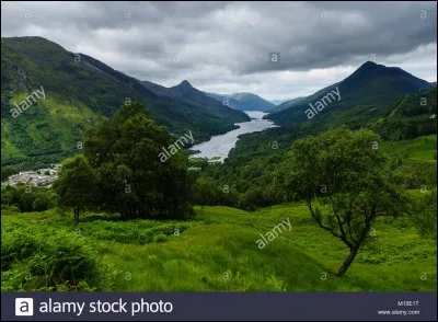 Which one of these is a mountain surrounding Kinlochleven?
