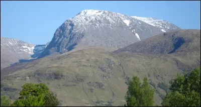 How tall is Ben Nevis (in meters)?