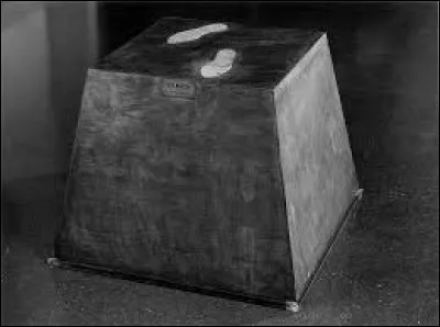 Who is the painter who made this painting ?