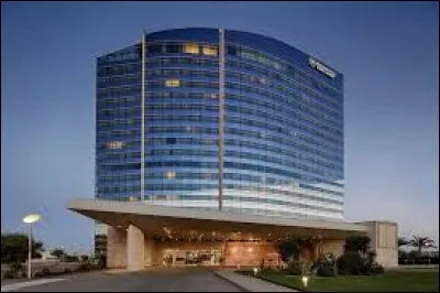 What is the name of this foreign hotel located in Algeria ?