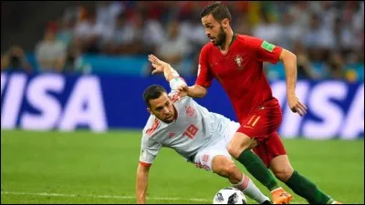 Which countries from Group B have qualified for the Round of 16?