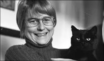 What is the name of the author who won this award in 1976 ?