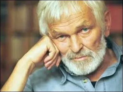 What is the name of the author who won the prize of the year 2000 ?