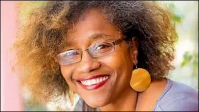 What is the name of the author who won the prize of the year 2015 ?