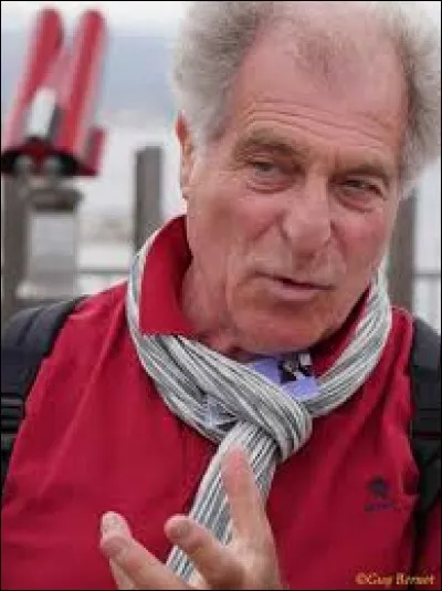 What is the name of the author who won the award of the year 2009 ?