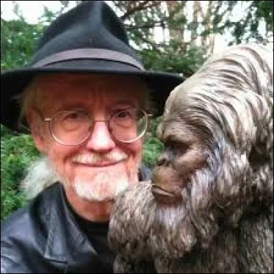 What is the name of this author ?