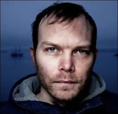 What is the name of this author ?