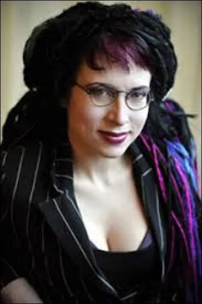 What is the name of this author ?