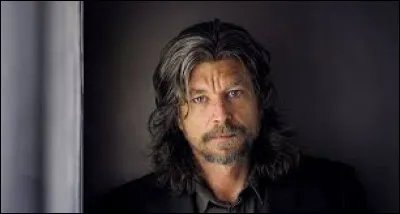 What is the name of this author ?