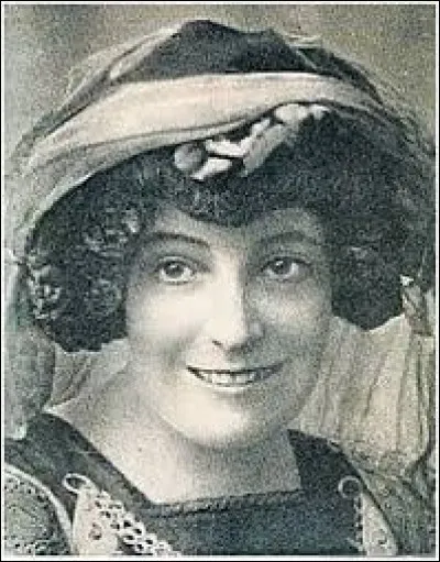 What is the name of this author ?