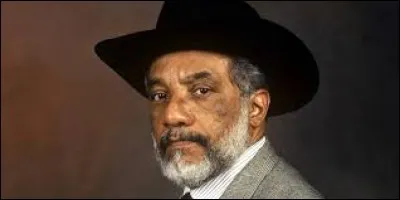 What is the name of this author ?