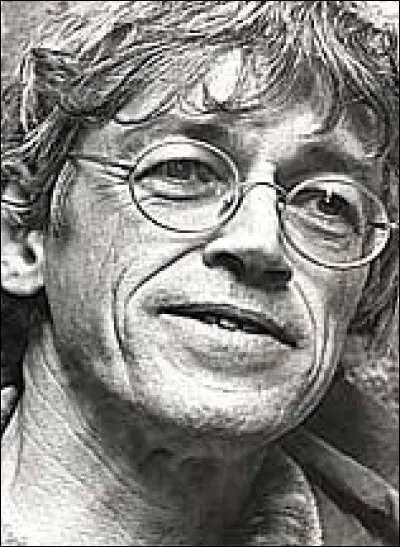 What is the name of this poet ?