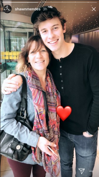 What is Shawn's mom name ?
