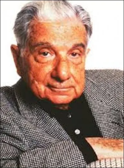 What is the name of this author ?