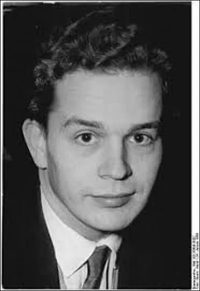 What is the name of this author ?