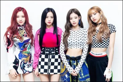 What is the name of the official lightstick of Blackpink?