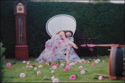 Which member of Blackpink performs the song "Solo" as her comeback?