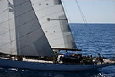 What is the name of this boat ?