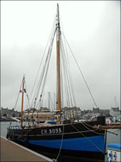 What is the name of this boat ?