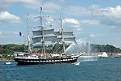 What is the name of this boat ?